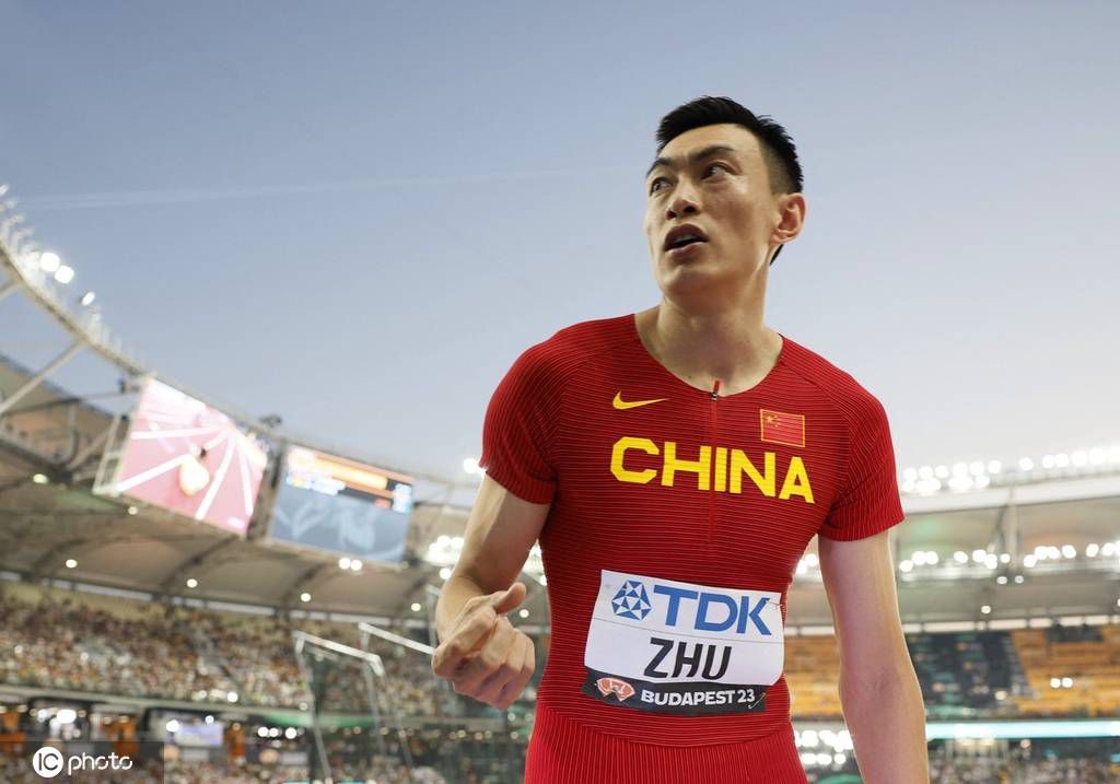 推荐：客胜　英超：热刺VS西汉姆联　时间：2023-12-8 04:15托特纳姆热刺上轮联赛在客场3-3战平曼城，球队表现中规中矩。